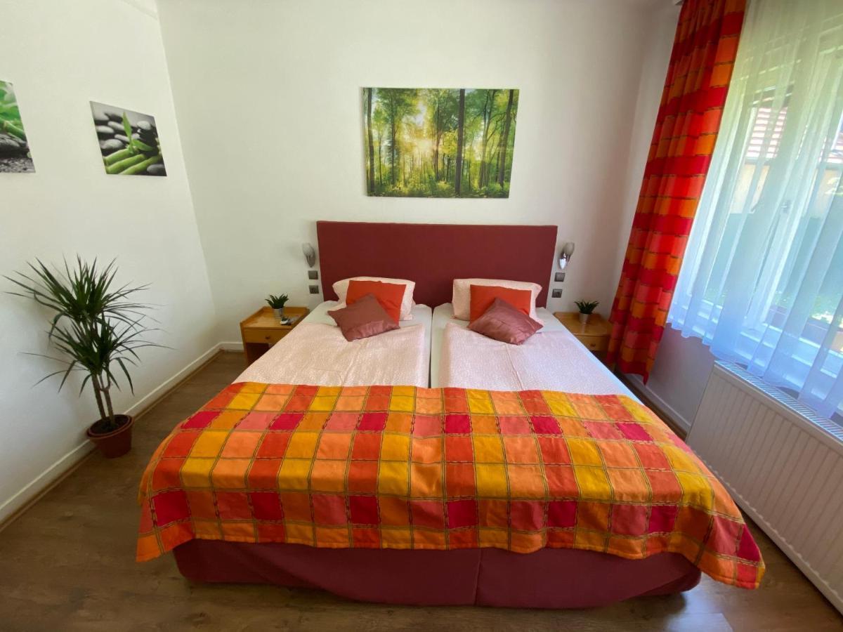 Anonymus Vendeghaz Apartment Сиофок Екстериор снимка